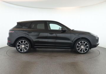 Porsche Cayenne - 4
