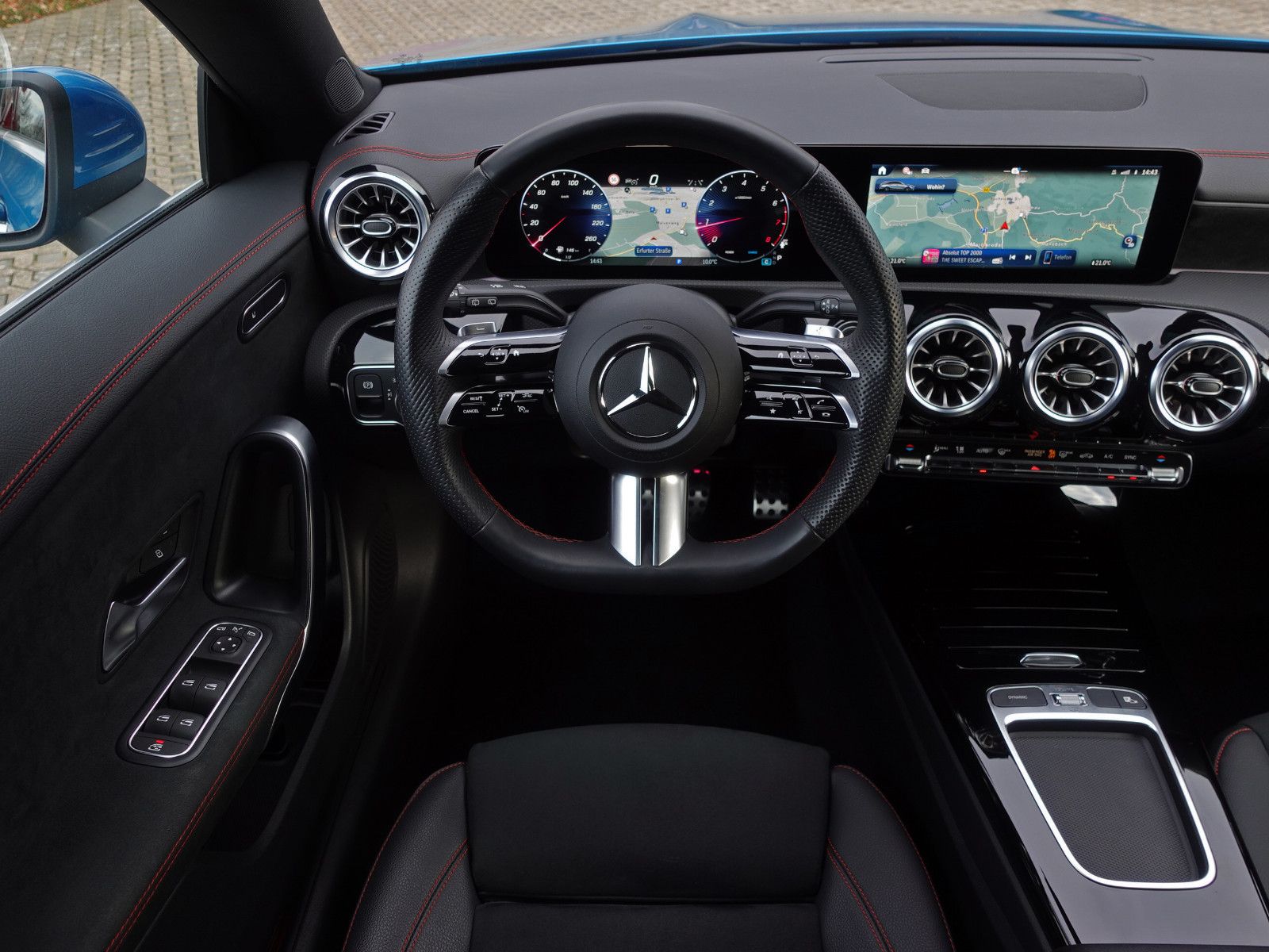 Fahrzeugabbildung Mercedes-Benz CLA 200 Shooting Brake 7GDCT AMG-Line MBUX MBEAM