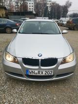 BMW 320i - E 90 - TÜV 02/26 - Silber  - BMW 320: 320si E90