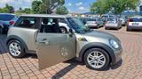 MINI Cooper D 1.6 16V Cooper D OK Neopatentati - silberne MINI Cooper D