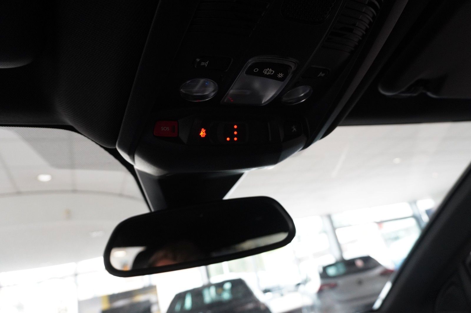 Fahrzeugabbildung Peugeot 3008 1.2T ALLURE PACK NAVI/LED/KAMERA/SH/SPORT