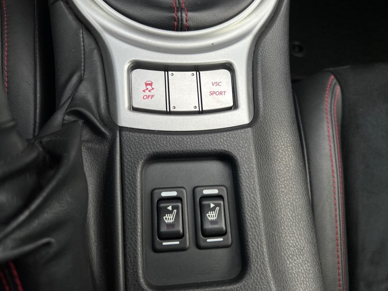 Toyota GT86 2.0 Boxer 200 ch – Boîte manuelle – Alcantara – Xénon – GPS – 167 000 km