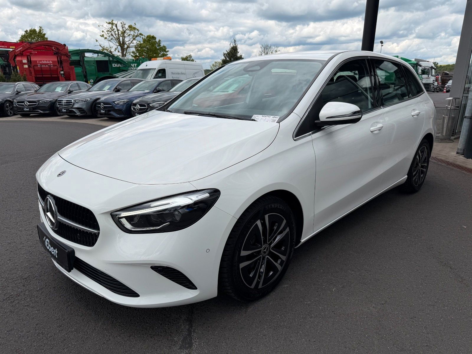 Fahrzeugabbildung Mercedes-Benz B 200 Progressive+AHK+MultiBeam+Memory+RFK+TotW