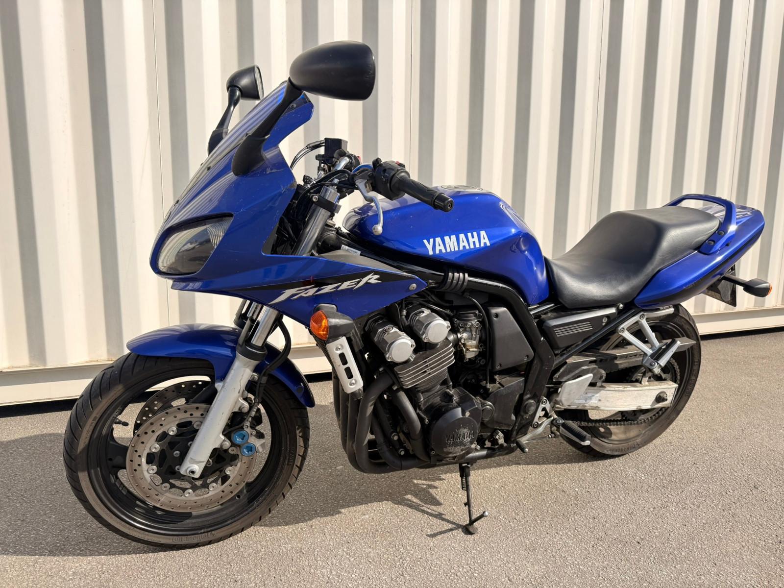 Yamaha Fazer 600 FZ6 tiefergelegt