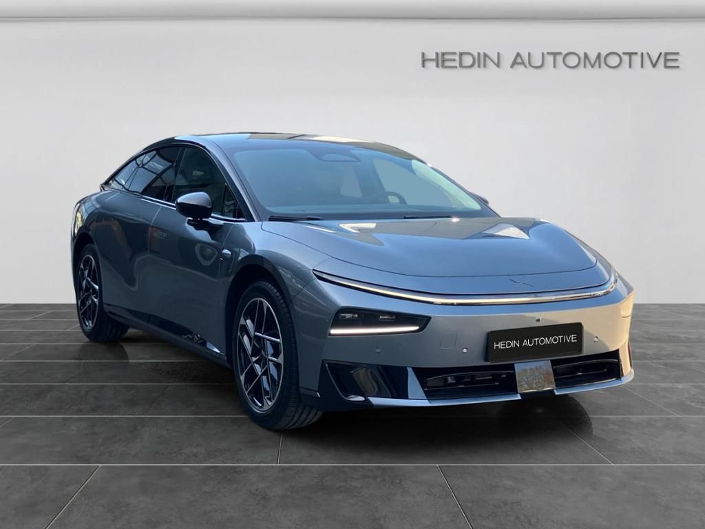 XPENG P7
