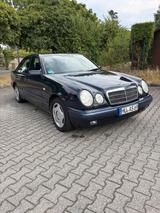 Mercedes-Benz E 280 CLASSIC Classic - gebrauchte Mercedes-Benz E 280 aus dem Jahr 1996