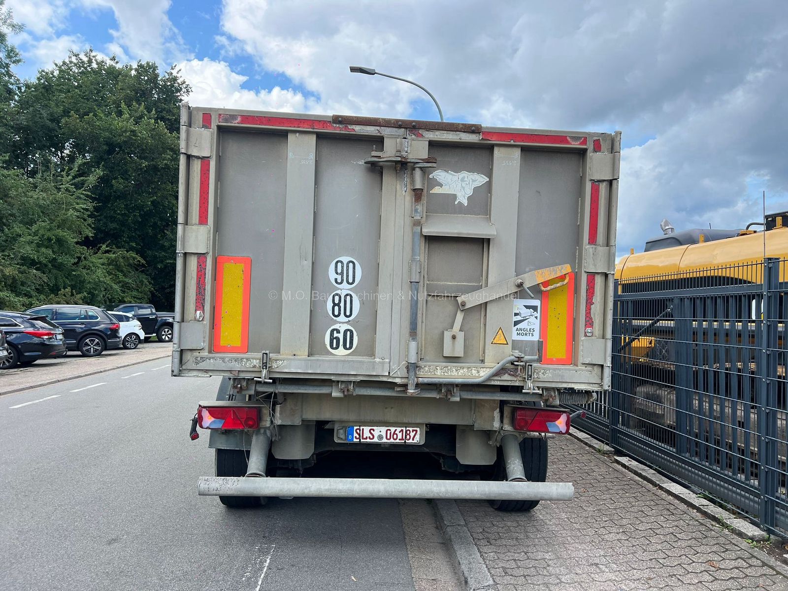 Fahrzeugabbildung Benalu BEN / Kipper / Alu / Luftfederung / 3 Achser