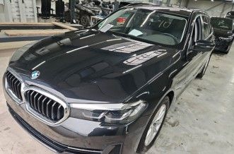 BMW 520d xDrive T KAM*WIDE*AHK*CARPLAY*FACELIFT*STHZ