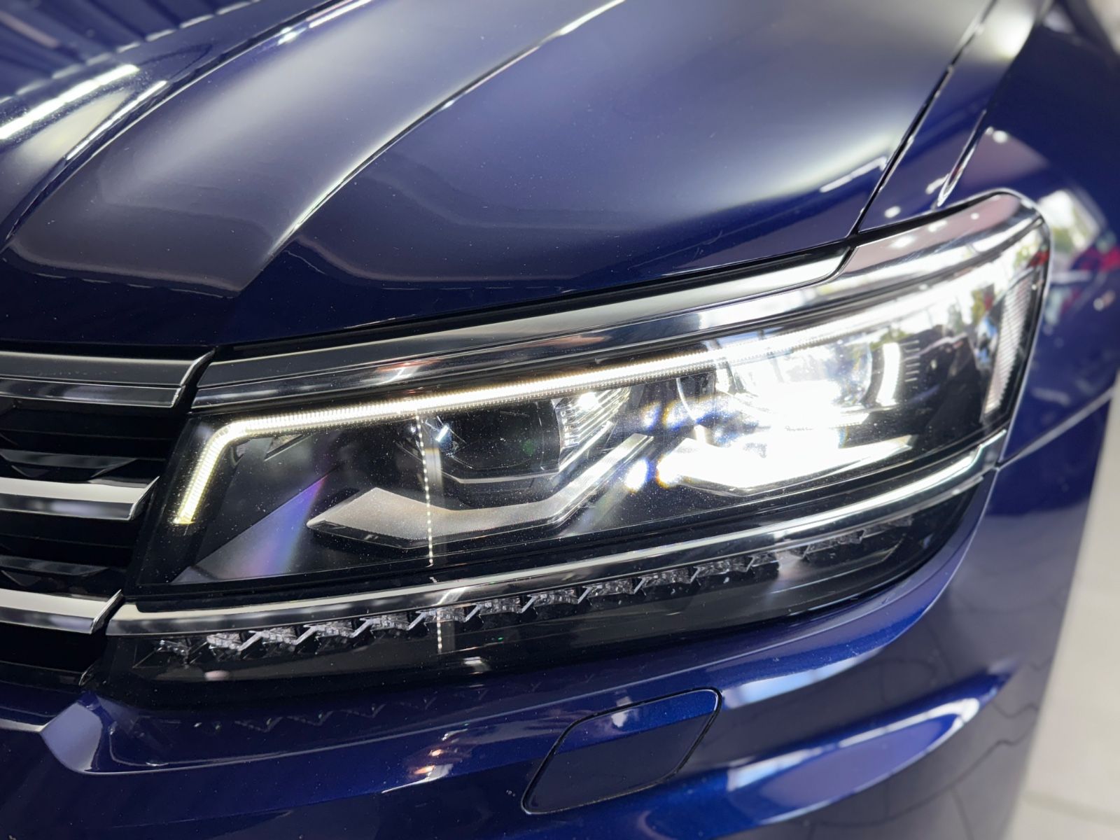 Fahrzeugabbildung Volkswagen Tiguan Highline 4Motion|MASSAGE|AHK|HEAD-UP|DSG|