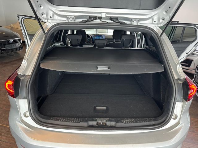 Fahrzeugabbildung Ford Focus Turnier ST-Line