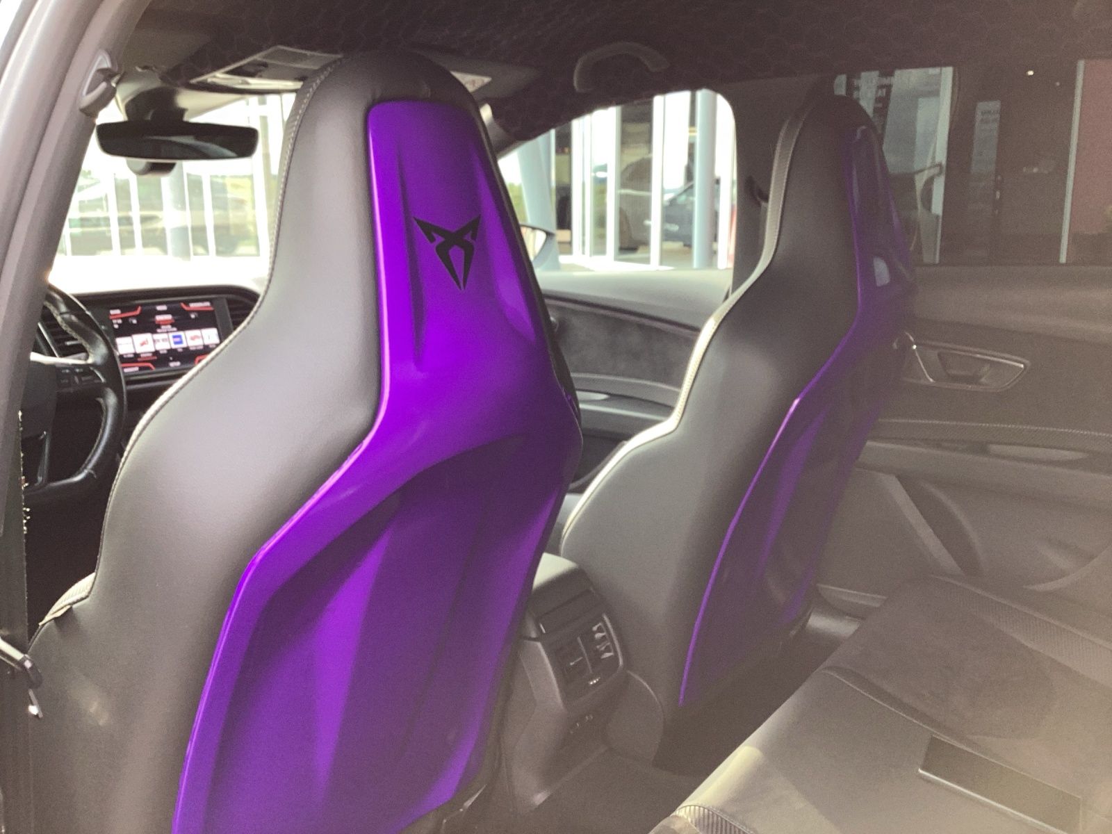Fahrzeugabbildung SEAT Leon ST Cupra 300 4Drive VOLLFOLIERT AGA BEATS
