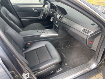 Mercedes E 220 - 10