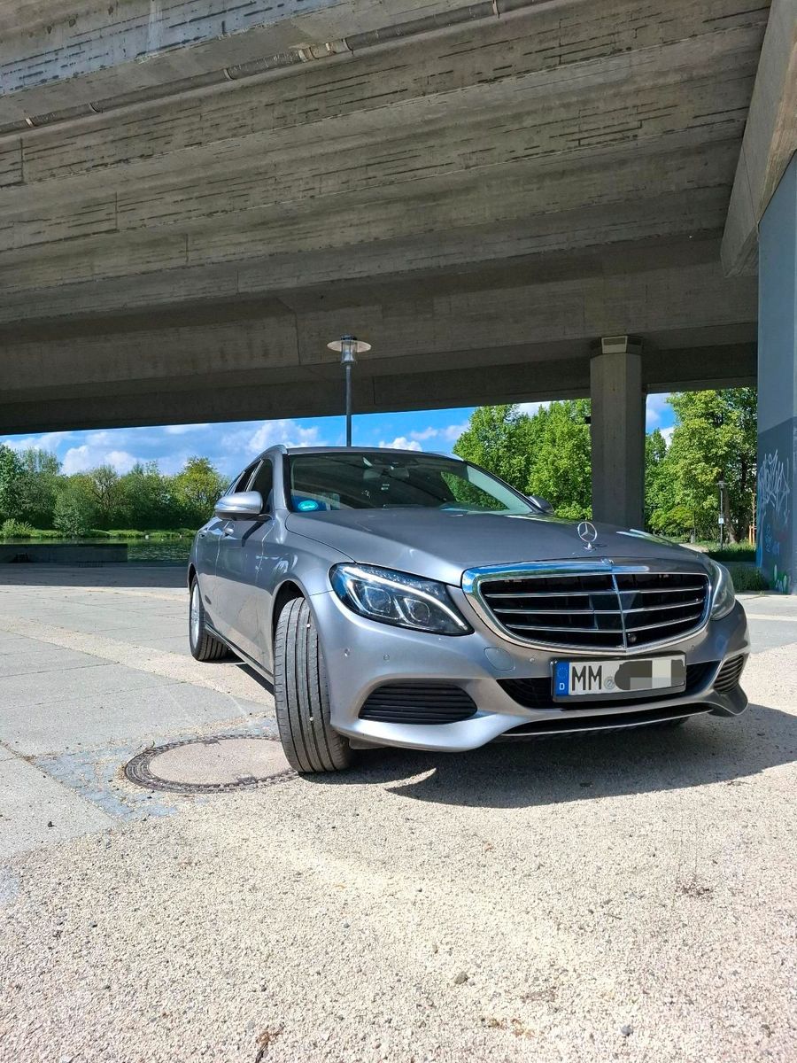 MERCEDES-BENZ C 220