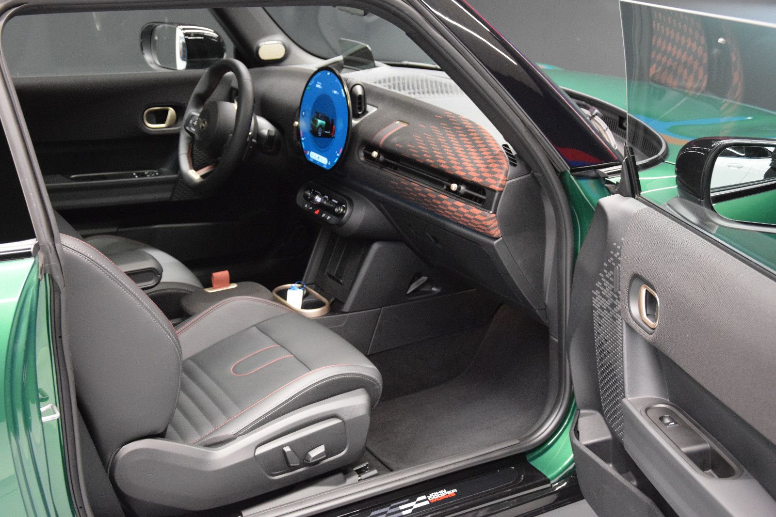 Fahrzeugabbildung MINI Cooper C JCW Trim Paket-XL Pano H&k 360° HuD