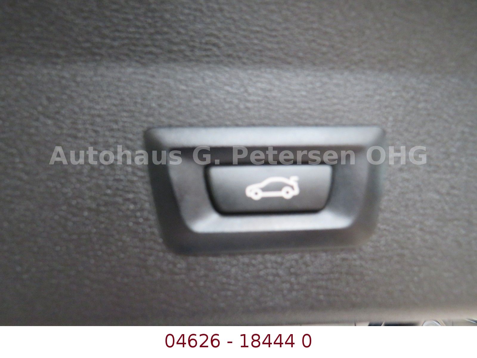 Fahrzeugabbildung BMW X1 sDrive 18 d Sport Line*Autom*LED*AHK*SHZ*Navi