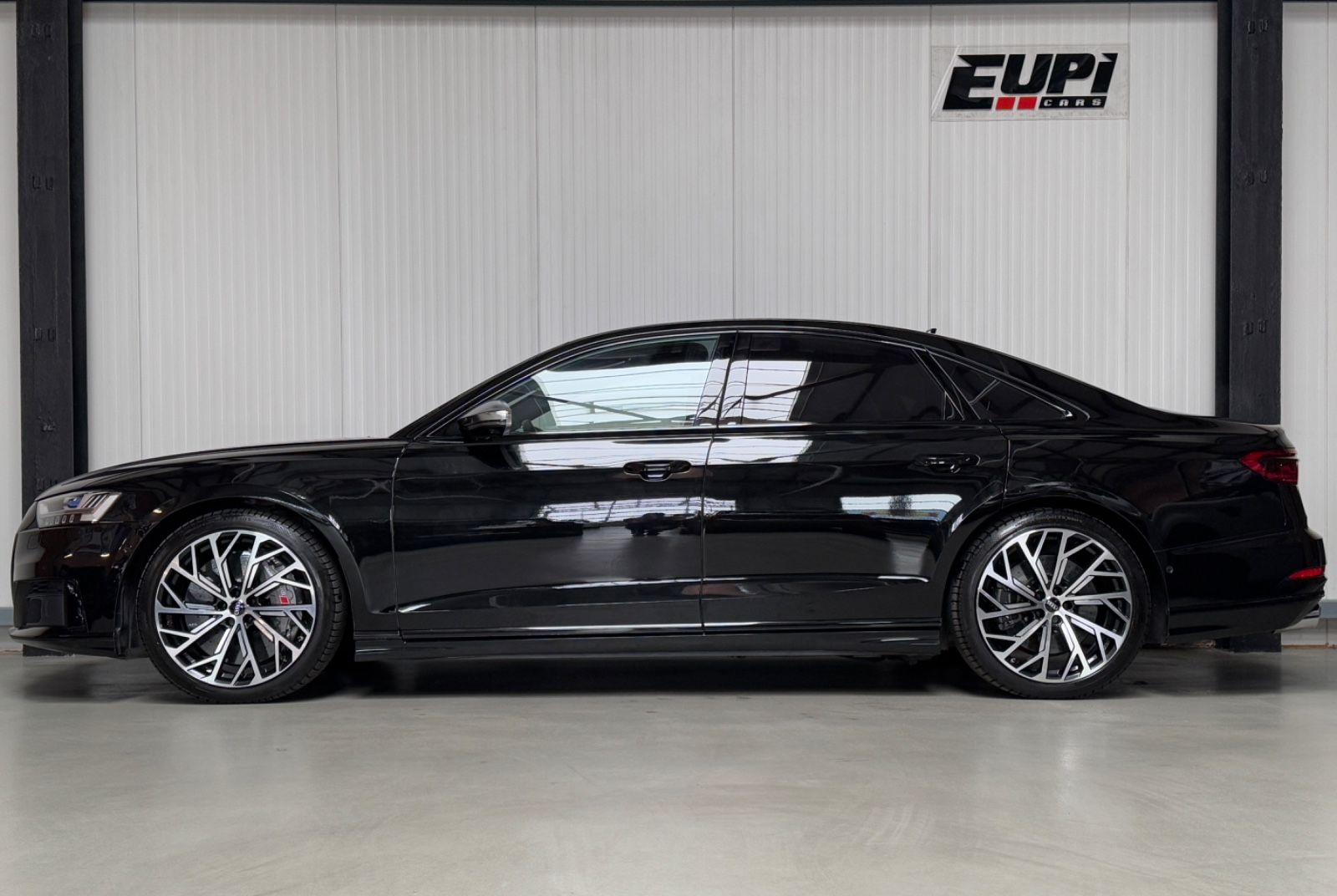 Fahrzeugabbildung Audi S8 4.0 TFSI quattro/HUD/360°/ACC/Massage/Keramik
