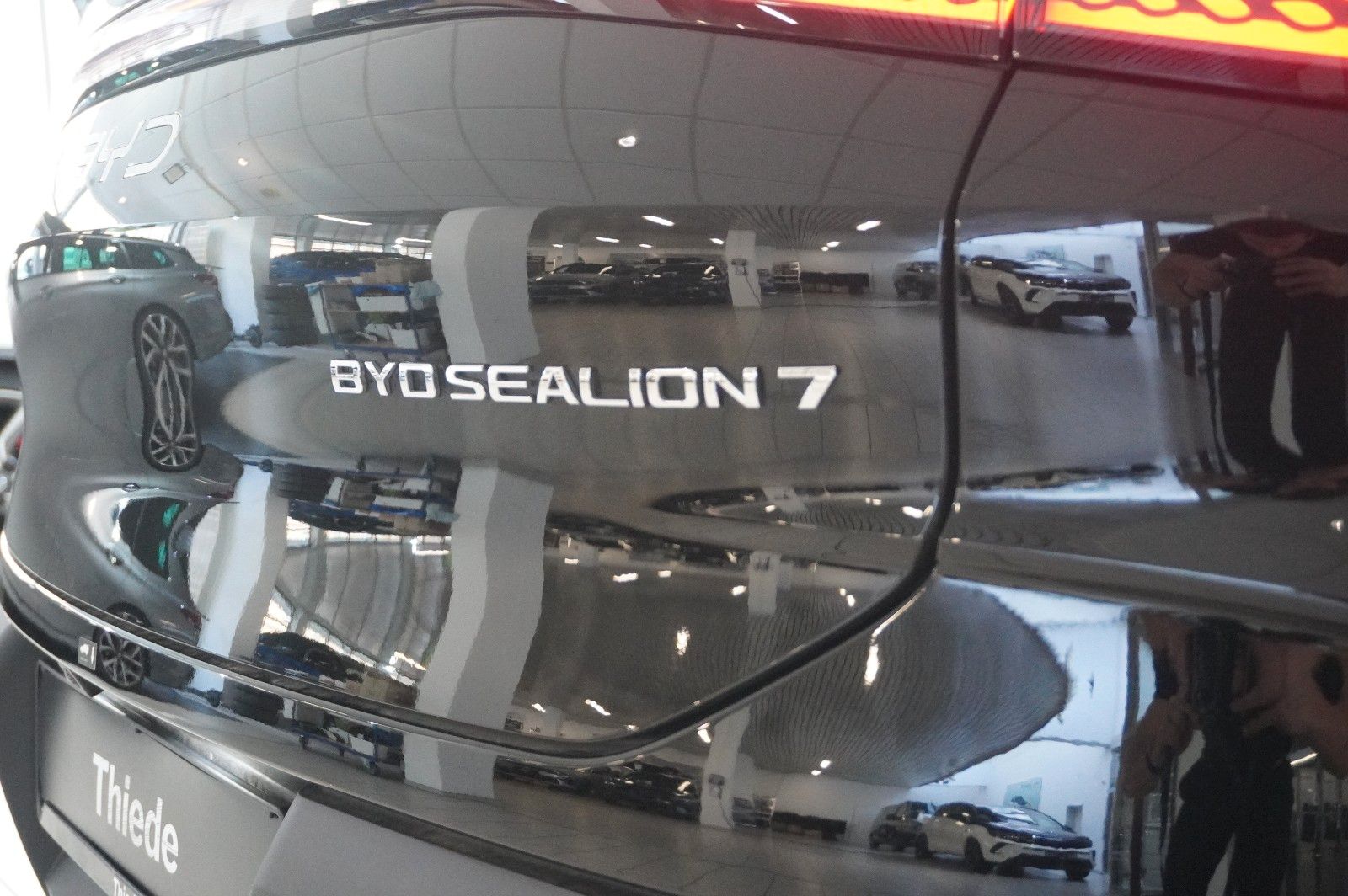 BYD SEALION 7