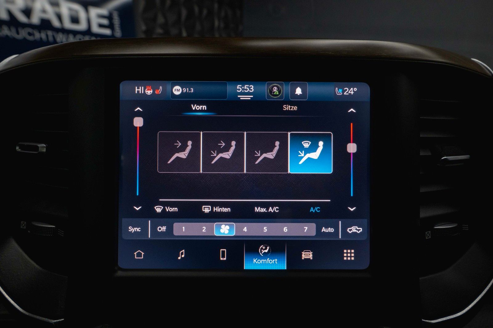 Fahrzeugabbildung Dodge RAM 5.7 V8 HEMI 4x4 LARAMIE Offroad Night LED