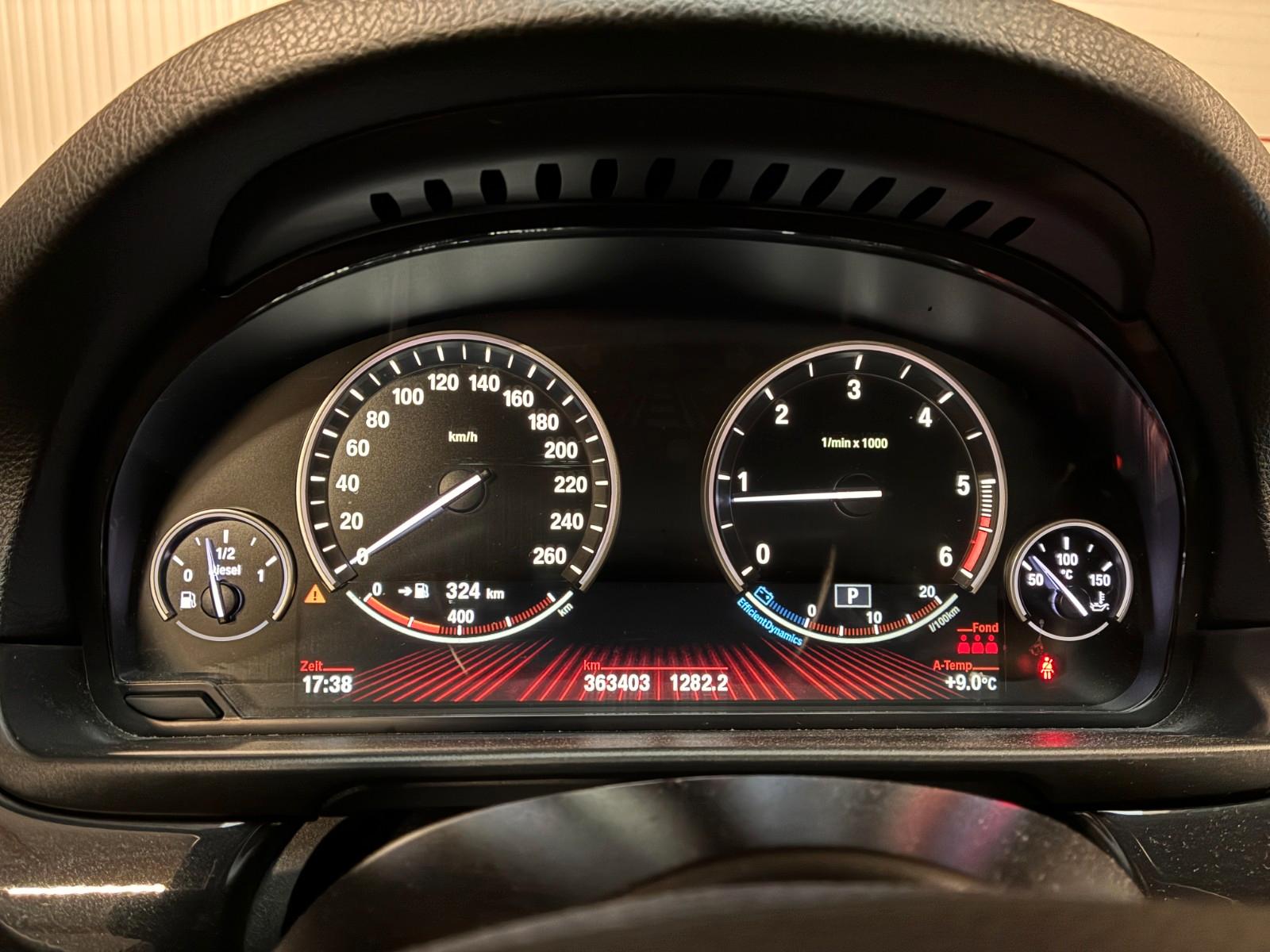 BMW 525 2011 — photo 16