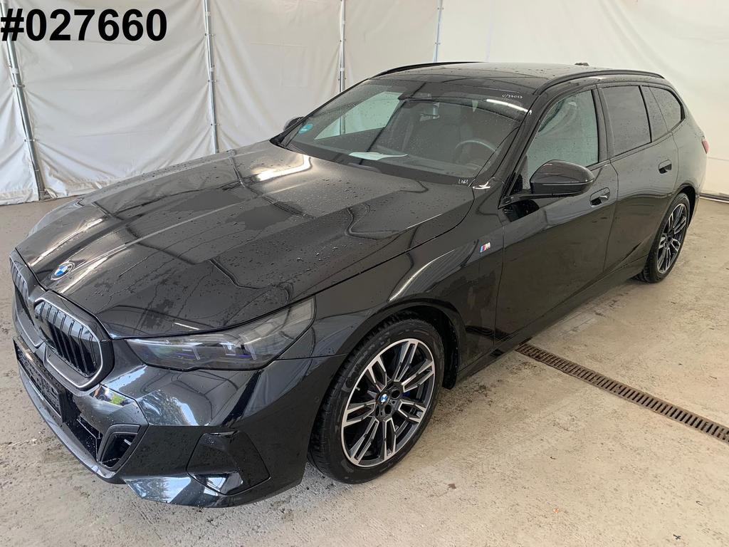 BMW 540 Touring d x M Sport Pro UVP94t AHKIconGlow 2025