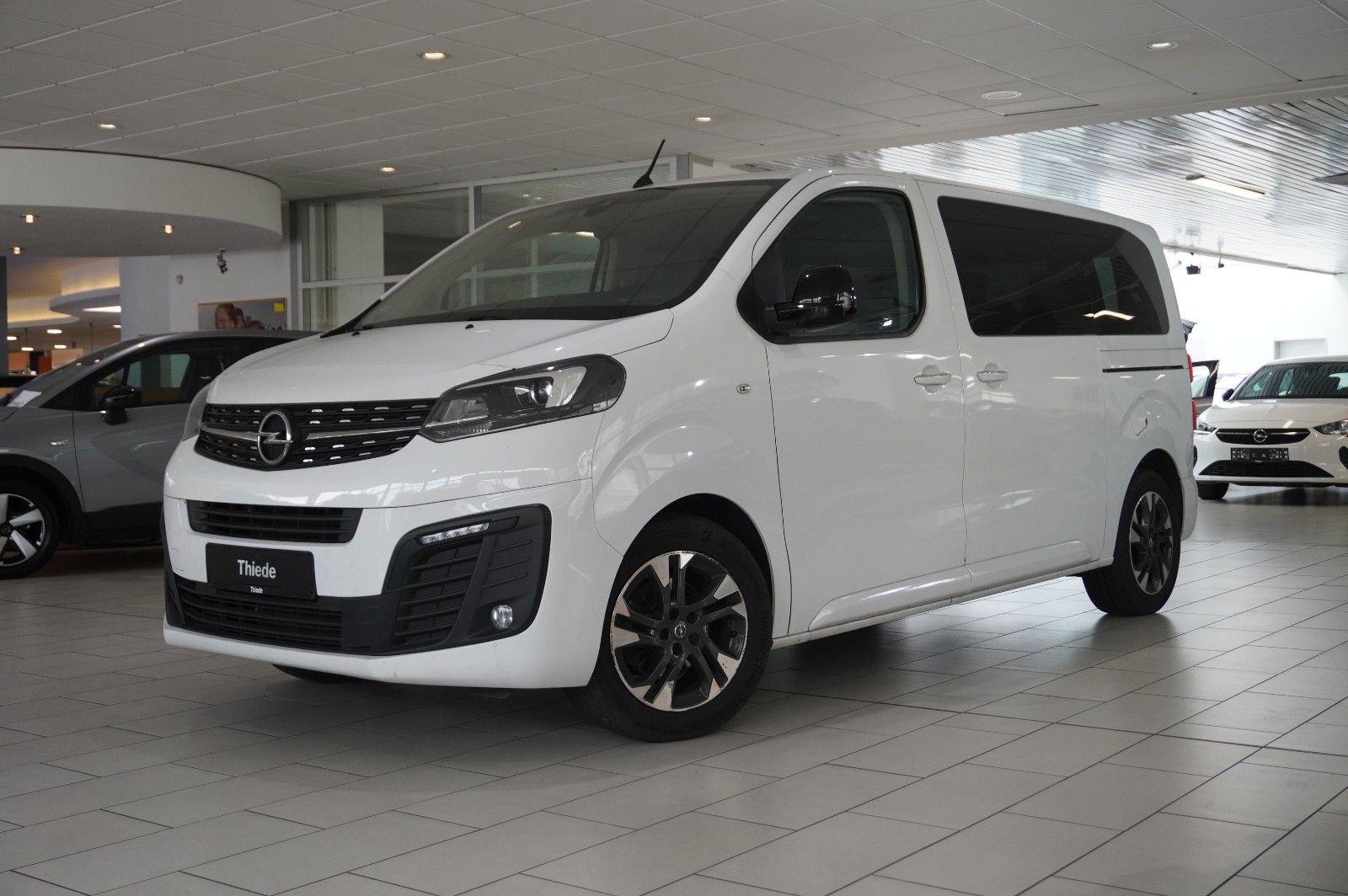 Fahrzeugabbildung Opel Zafira Life Tourer 2.0D "M" NAVI/LED/KAMERA/SHZ