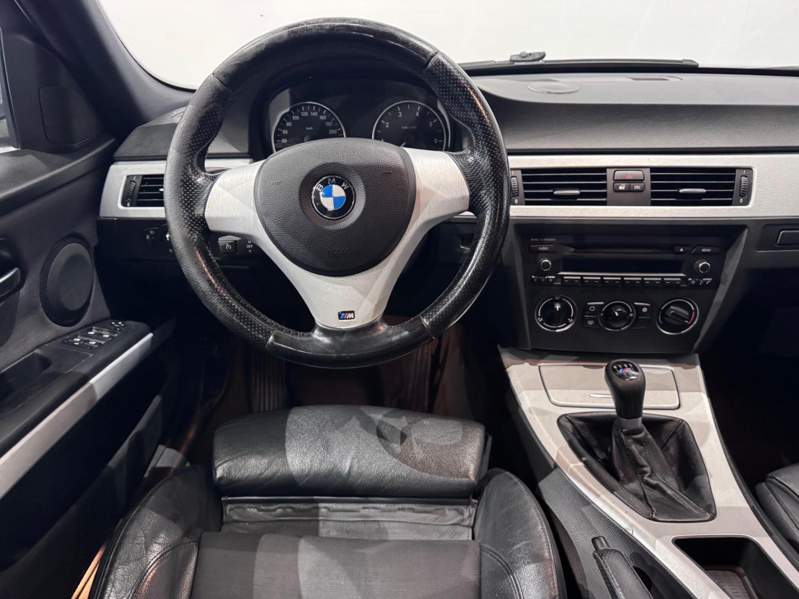 BMW 320 2007 — photo 21