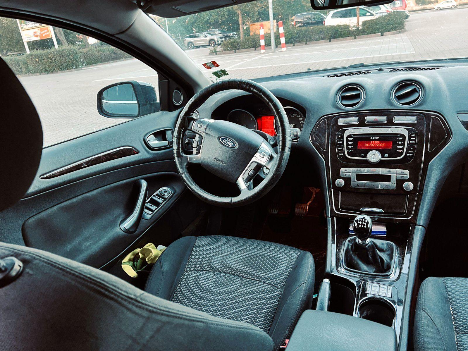 Ford Mondeo 2010 — photo 9