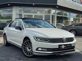 Volkswagen Passat 2.0 TSI DSG"Lim. Highline"PANO"LEDER"LED" - Volkswagen Passat: Weiß