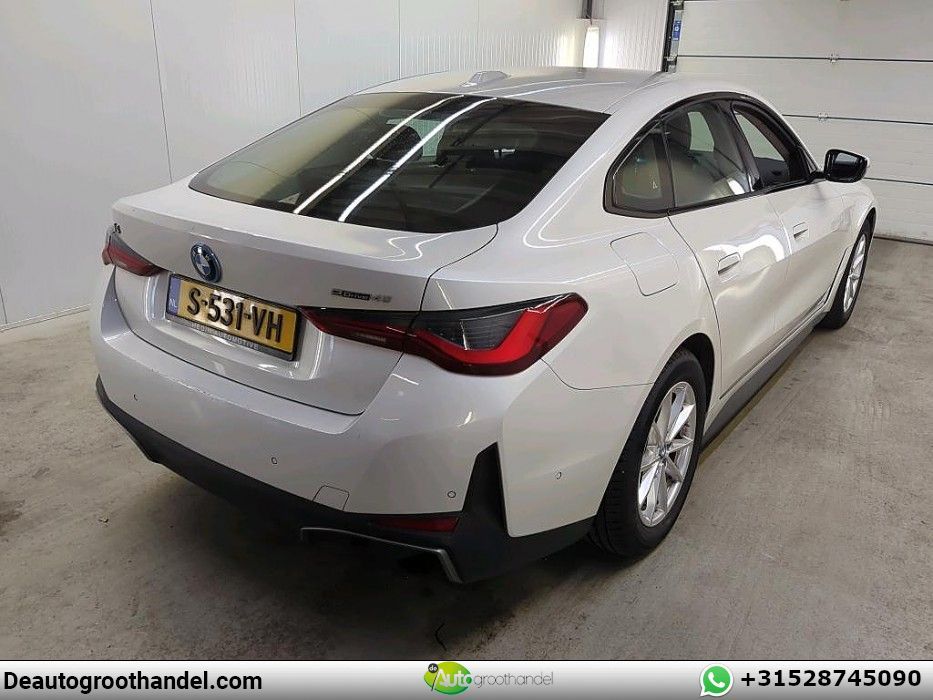 BMW i4 eDrive40 High Executive 84 kWh imagem 2