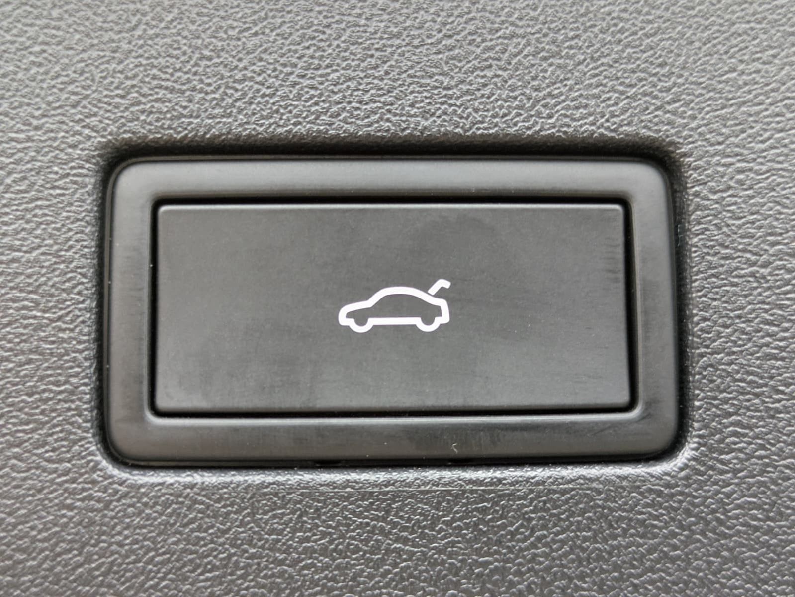 Fahrzeugabbildung Volkswagen Tayron 2.0 TDI 4M R-Line 7Si*MATRIX*AHK*PANO*HUD