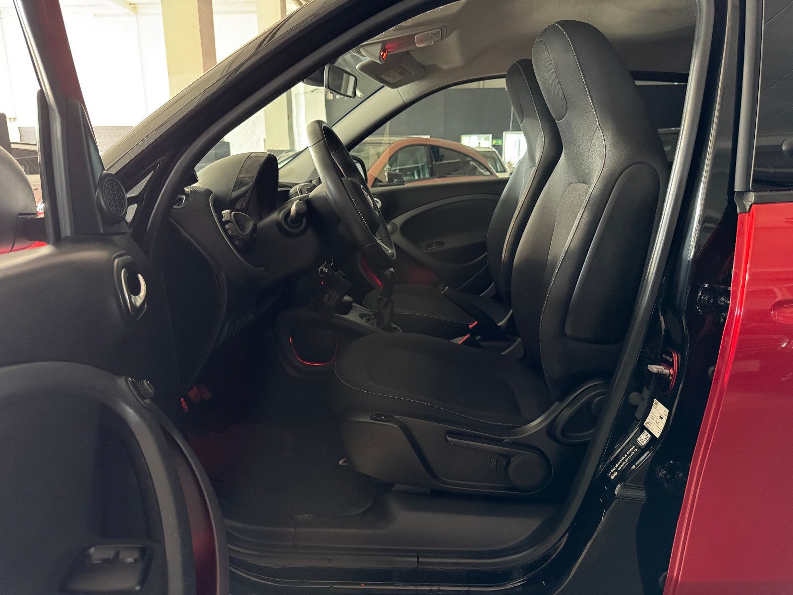 Fahrzeugabbildung Smart ForFour PASSION NAVI PDC SITZHEIZUNG SCHECKHEFT