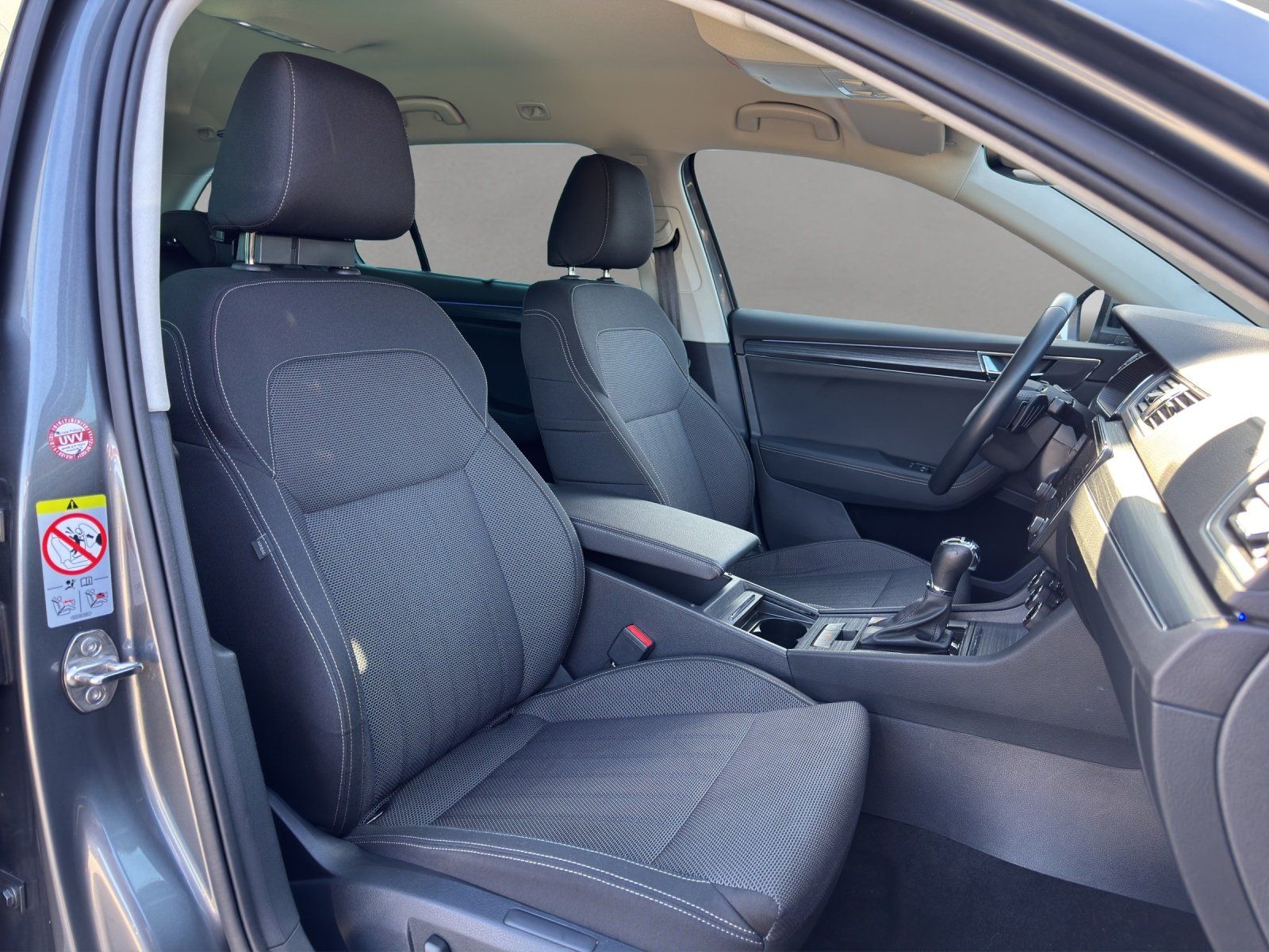 Fahrzeugabbildung SKODA Superb Combi 1.5 TSI DSG Style/AHK/KAMERA/ACC/