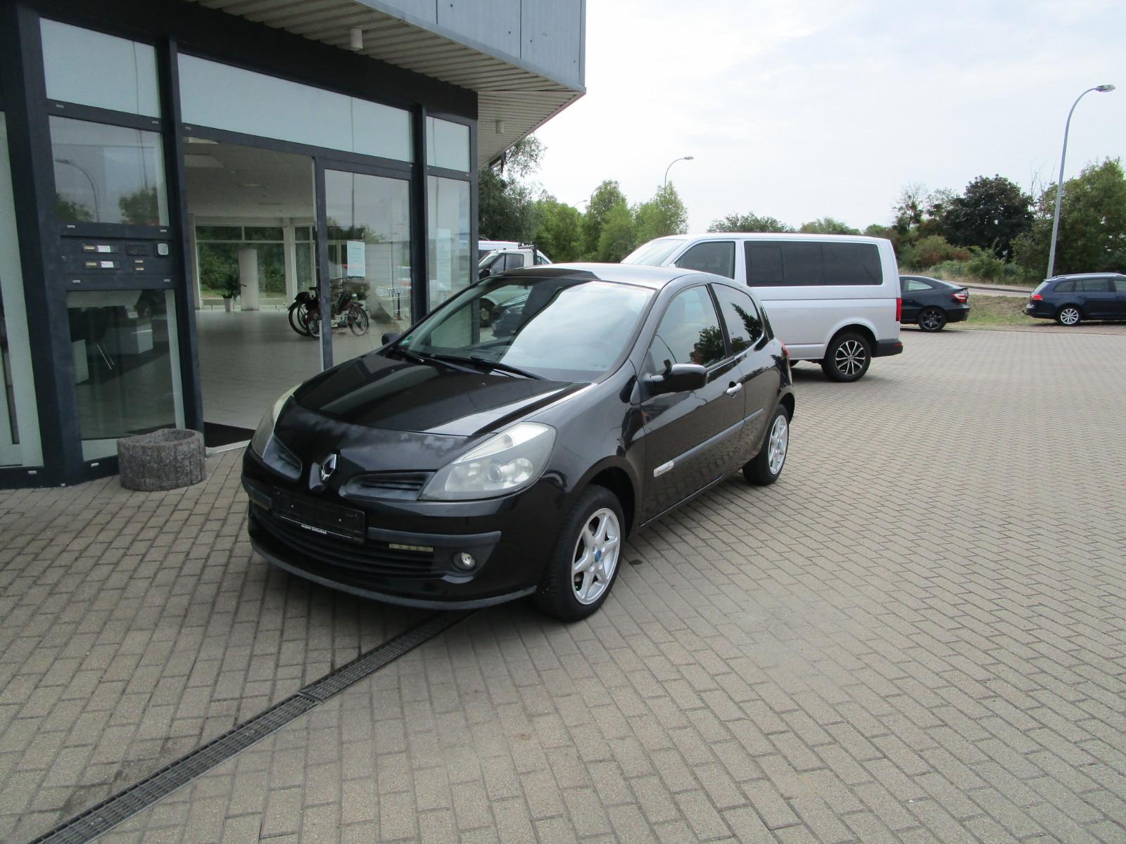 Renault Clio Dynamique 1.2 16V 75