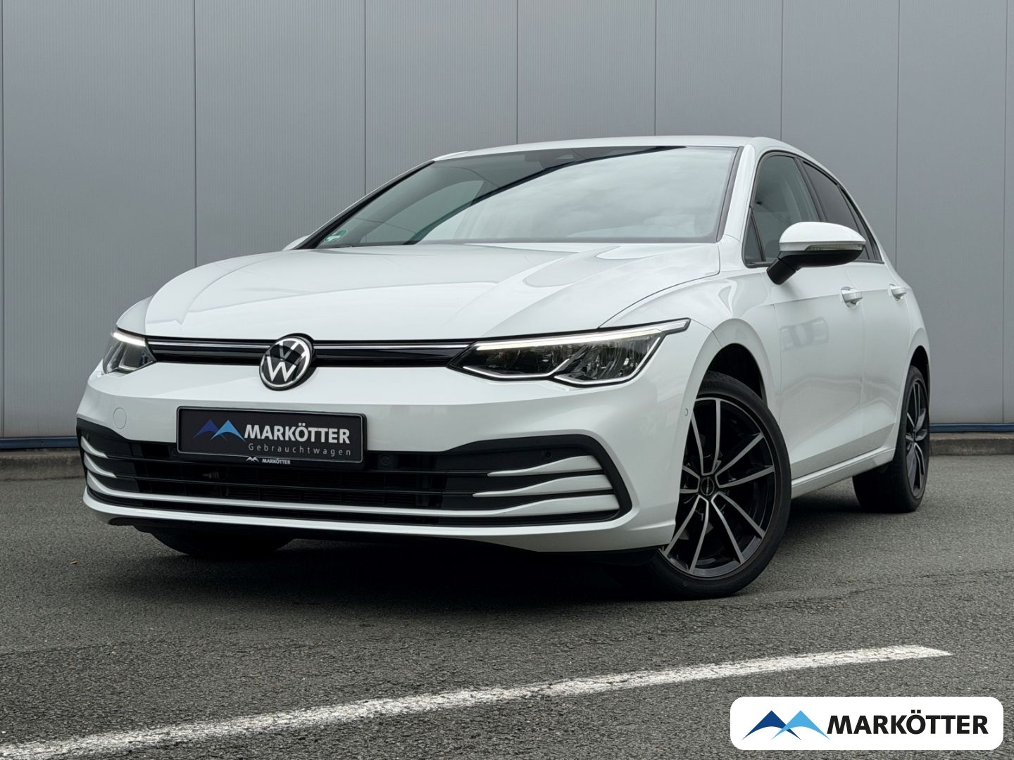 Volkswagen Golf VIII Life StandH/Park Assist/ACC/Navi/Lenkr