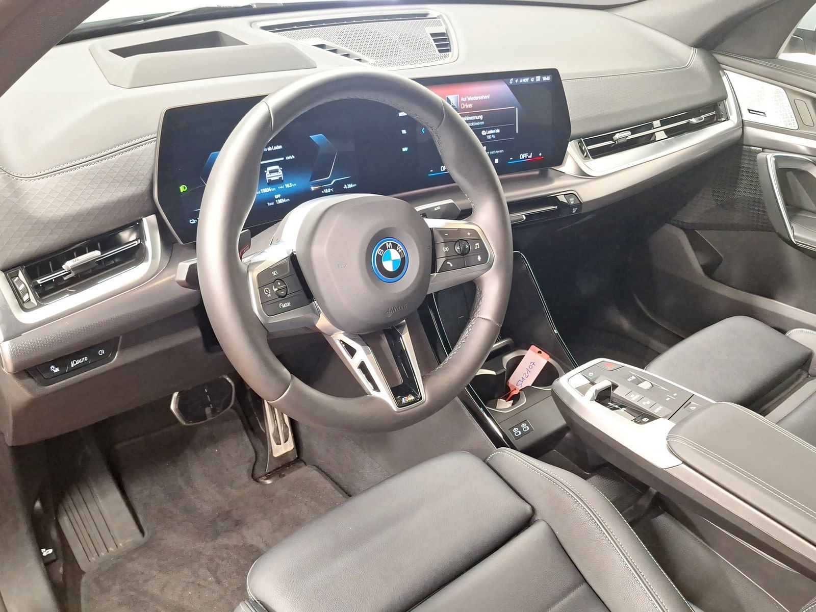 BMW iX2 - Bild 4