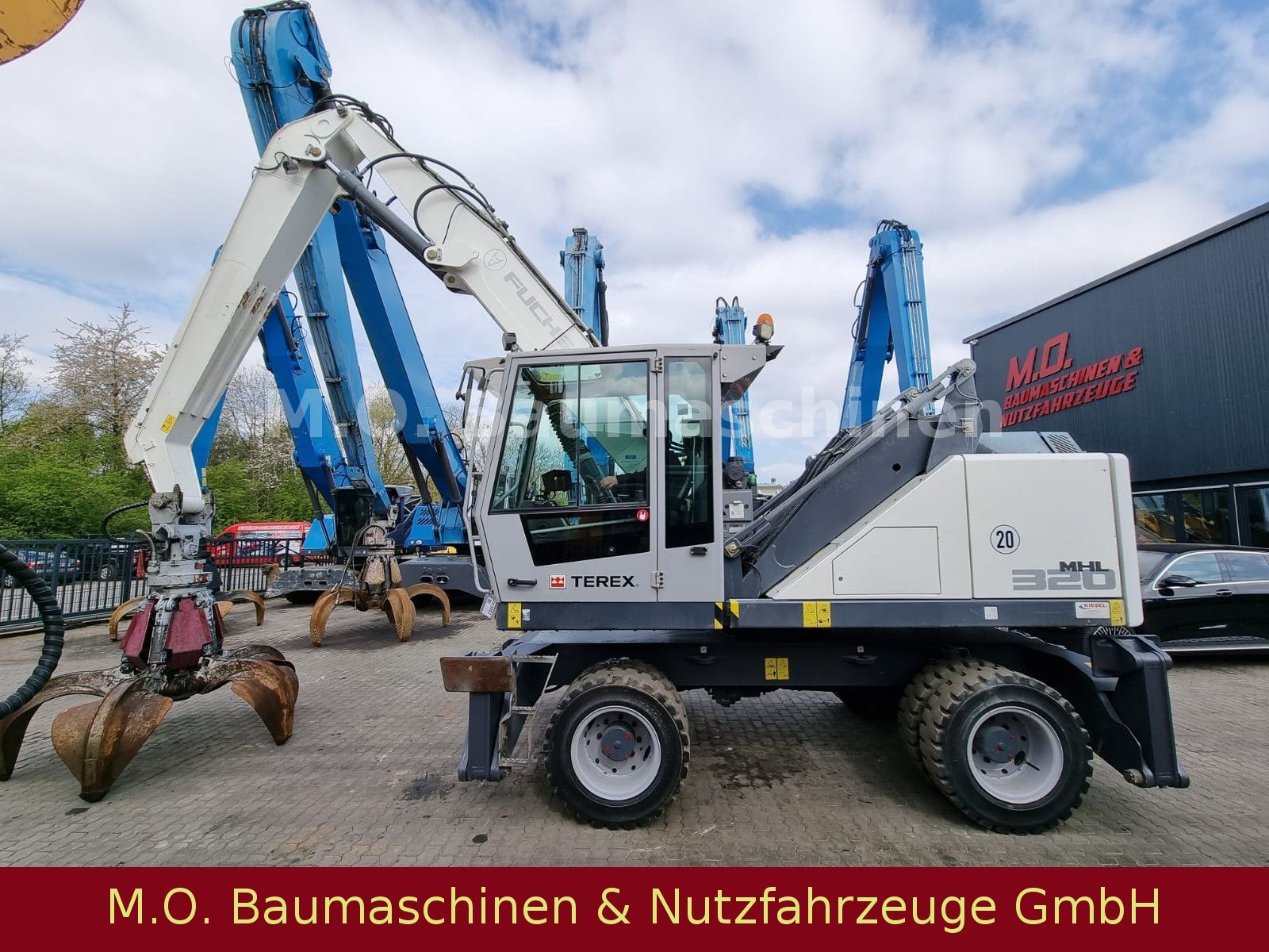 Fahrzeugabbildung Terex Fuchs MHL 320 / AC /  Polypgreifer