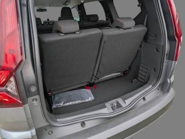 Fahrzeugabbildung Dacia Jogger Extreme+ TCe 110 7-Sitzer