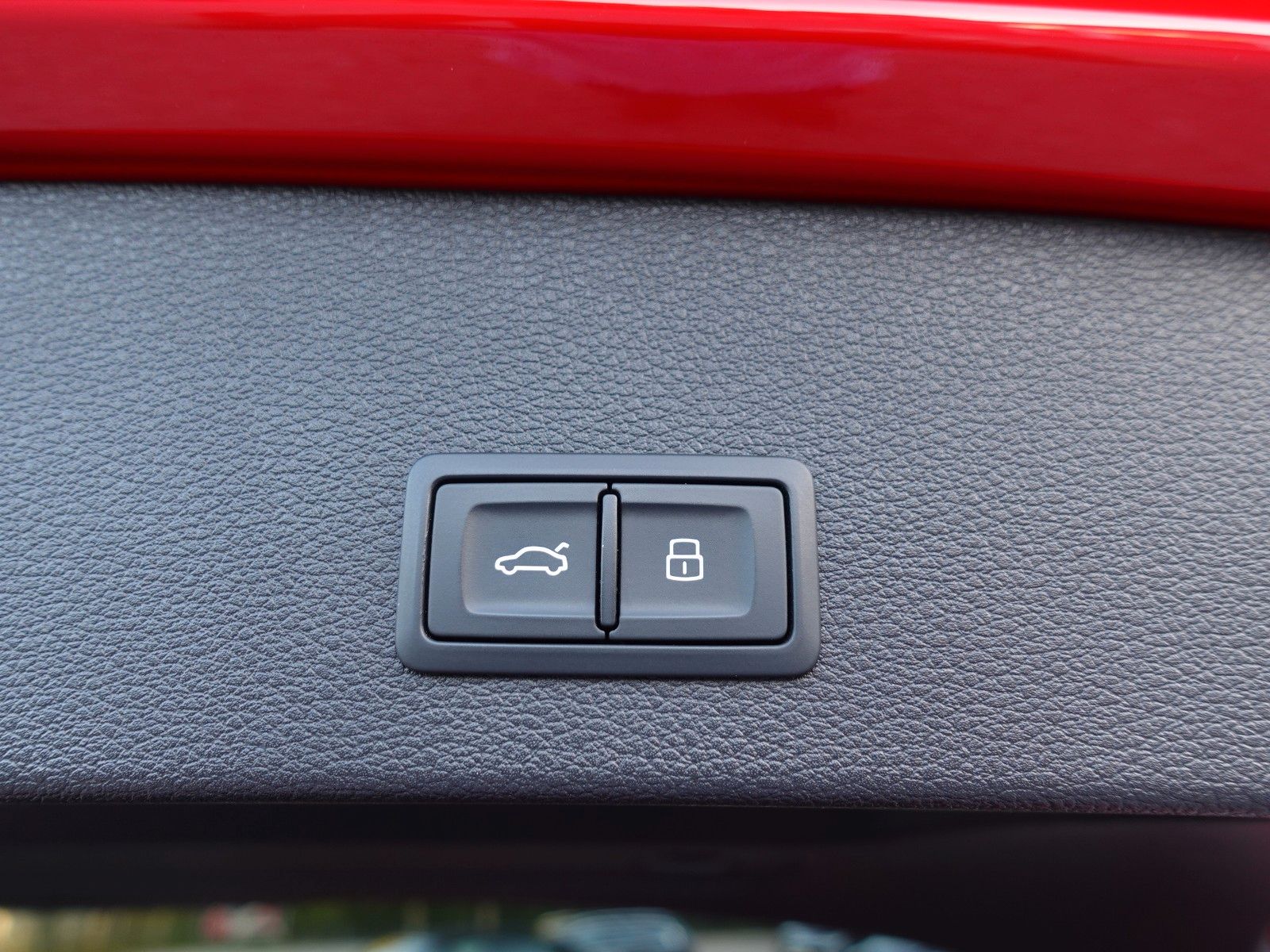Fahrzeugabbildung Audi Q2 35 TFSI S tronic S line AHK/SONOS/19"LMR/....