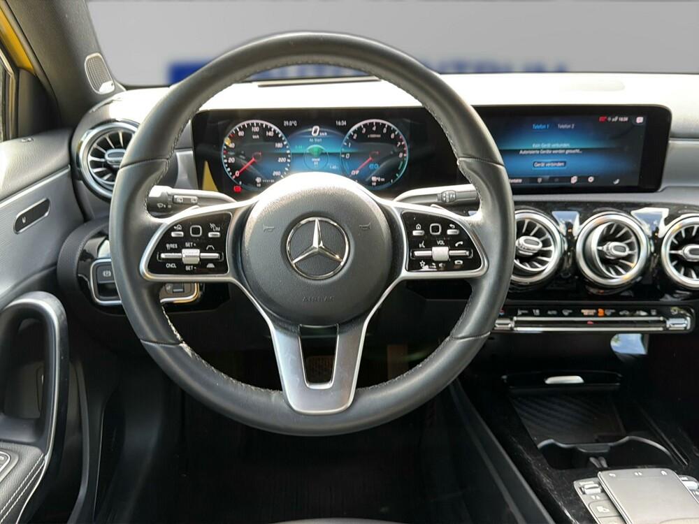Mercedes-Benz A 250 e Progressive 360 KAM SHZ HUD LED