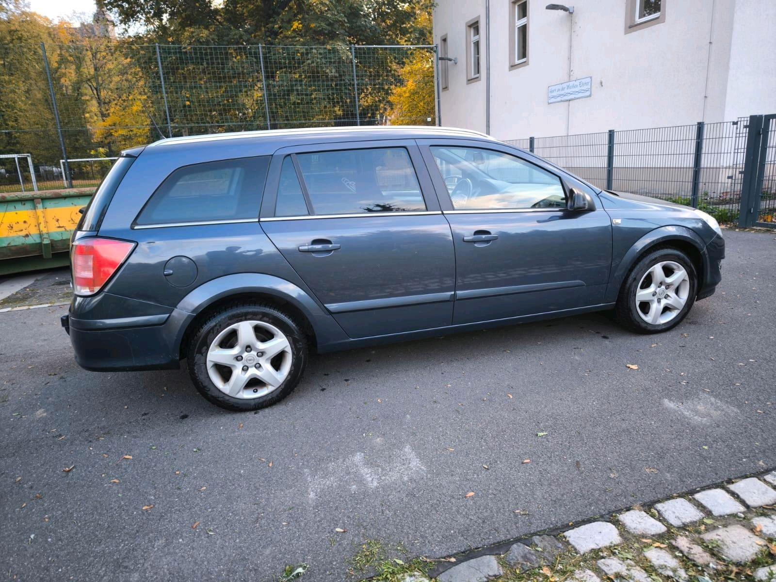 Opel Astra 2007 — photo 12