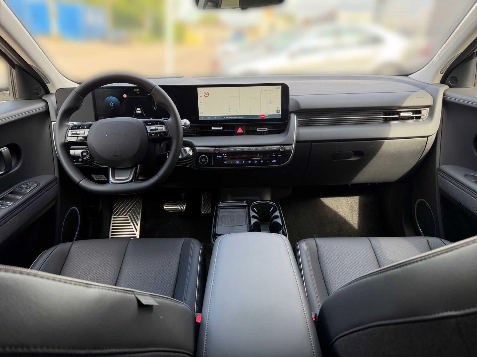 Fahrzeugabbildung Hyundai IONIQ 5 Uniq Elektro 84 kWh 4WD Park-Paket
