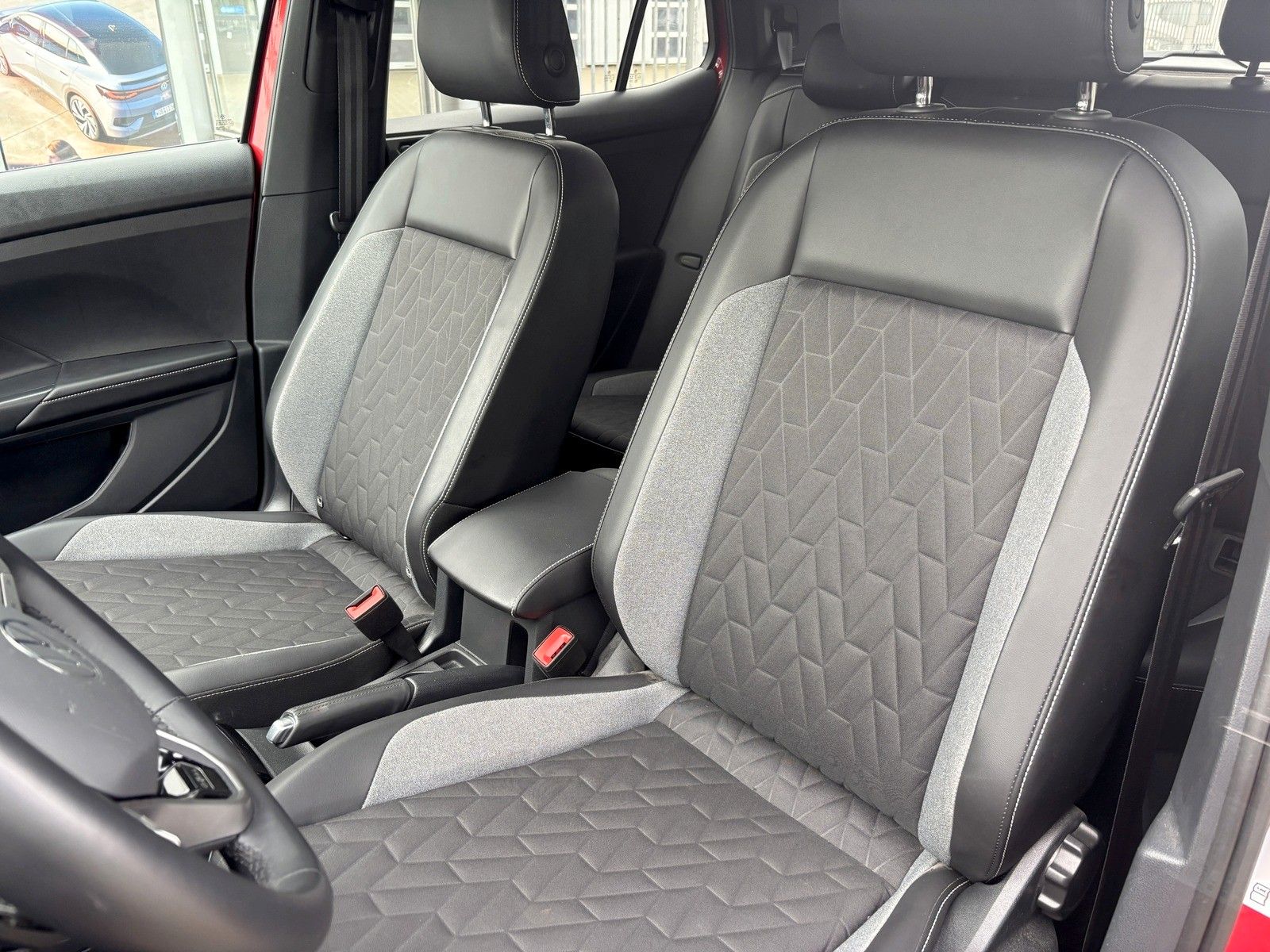 Fahrzeugabbildung Volkswagen T-Cross 1.0 TSI 85 kW Goal+ACC+Kamera+AHK+Navi+