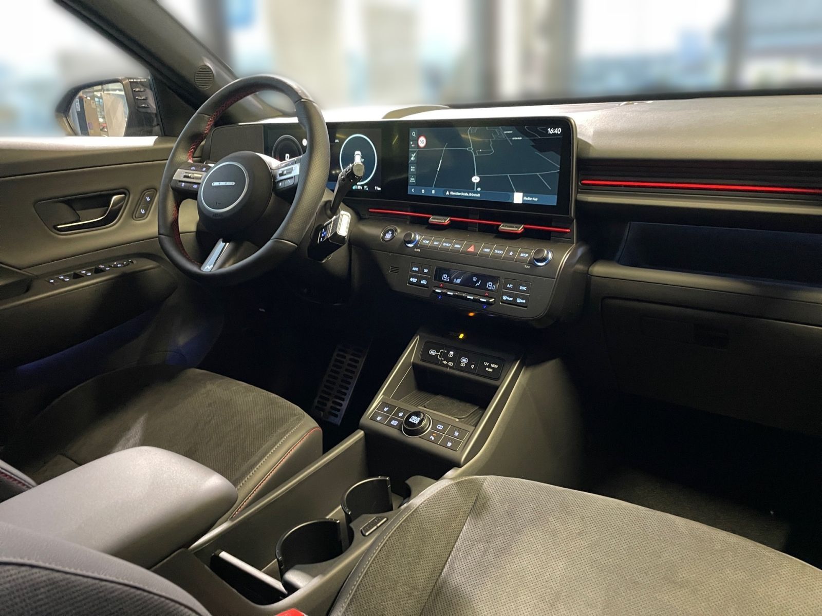 Fahrzeugabbildung Hyundai KONA N Line X Elektro 65 kWh Sitz Komfort