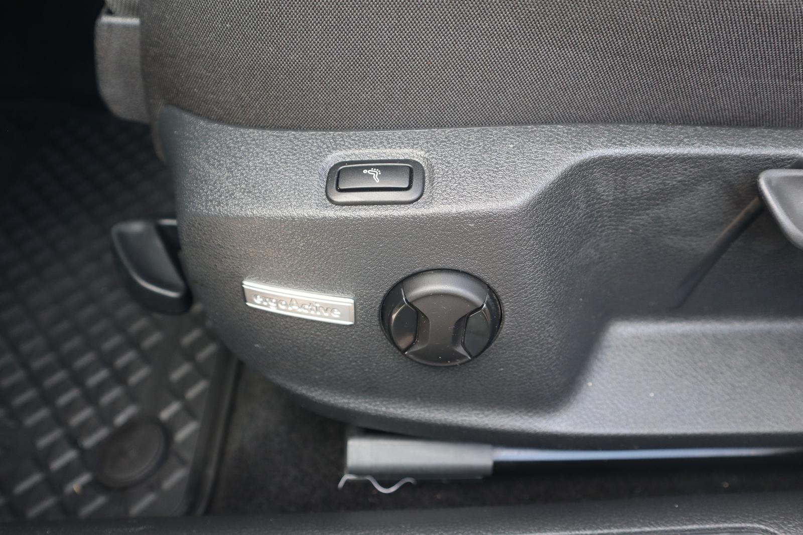 Volkswagen Golf VII Variant 1.5 TSI Highline ACC AHK LED