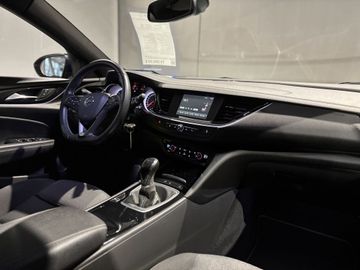 Fotografie des Opel Insignia Sports Tourer 1.5 DI Turbo Dynamic LED