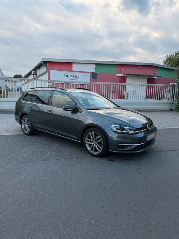 Image of Volkswagen Golf