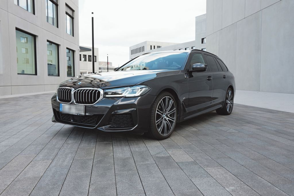 Image of BMW 530