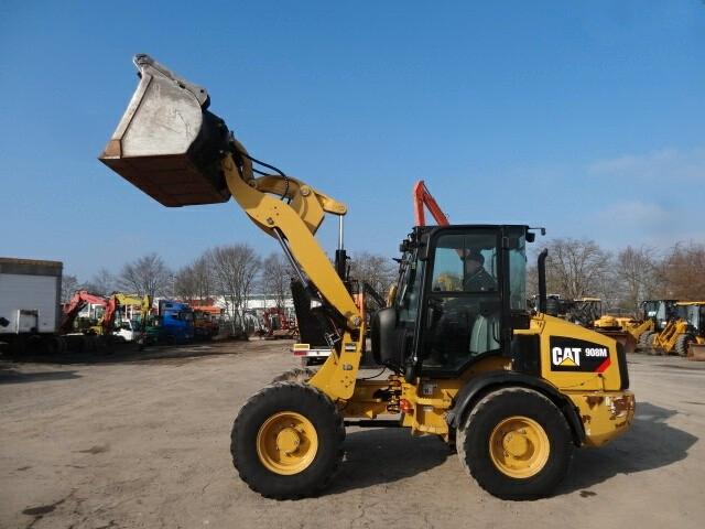 CAT 908M