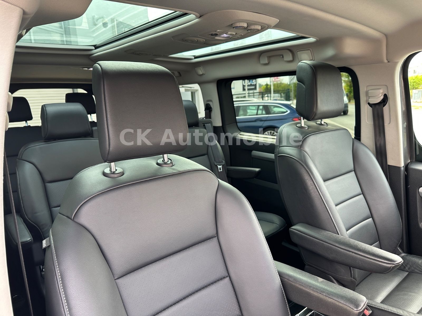 Fahrzeugabbildung Opel Zafira Life Elegance L/7 Sitze/Navi/Pano/LED/AHK