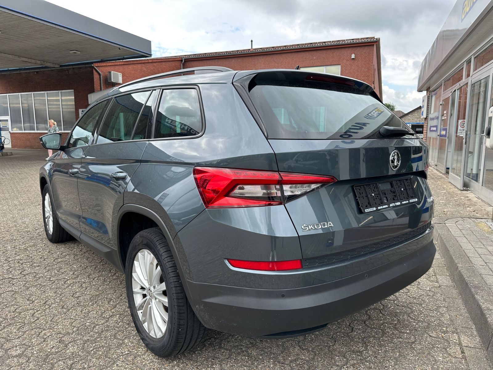 Fahrzeugabbildung SKODA Kodiaq 1.5 TSI Ambition LED/Navi/SHZG/18"